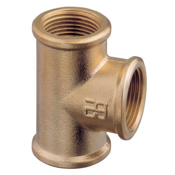 Guidi T-stykke i messing, der viser dets detaljer og finish.