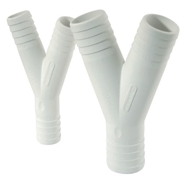Trudesign plast y-stykke i hvid, vist fra siden med tilslutninger