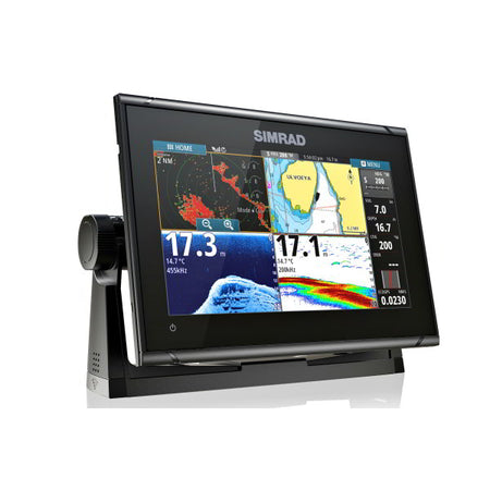 Simrad GO9 XSE 9" kombi instrument monteret på bådpanel
