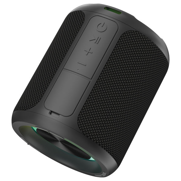1852 Bluetooth højttaler 30W vist bagfra, på vej til at blive brugt udendørs