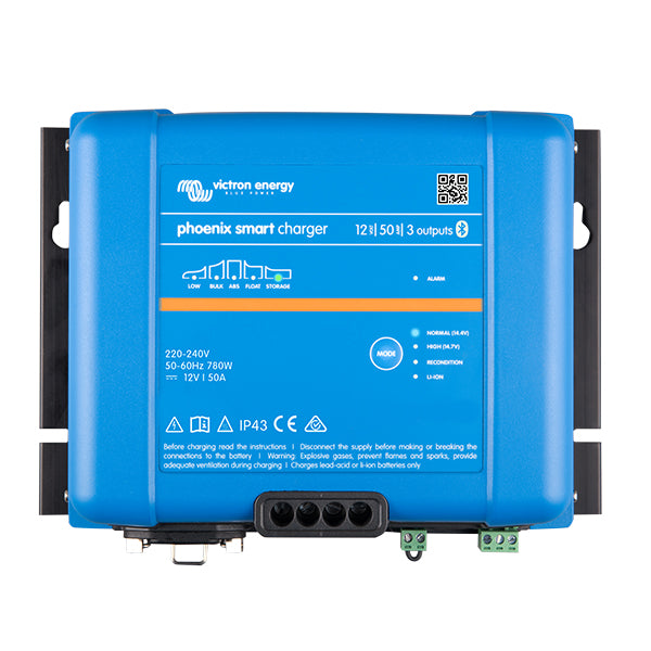 Victron Phoenix Smart IP43 lader set forfra, ideel til bådbrug.