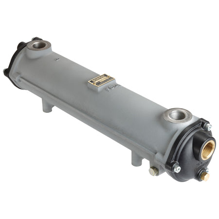 Bowman oliekøler FC160 med 1" olie- og 1" bsp hydraulikforbindelser, set fra siden.