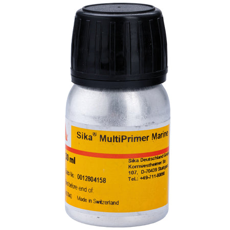 Sika MultiPrimer Marine 1000 ml stående på en værkstedshylde