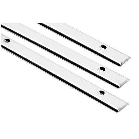 SeaTec fenderliste set i nærbillede, 3 meter lang med 14 x 4 mm dimensioner.