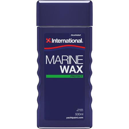 International Marine Wax 0,5L produktflaske set fra forsiden med et strålende lysrefleks på overfladen.