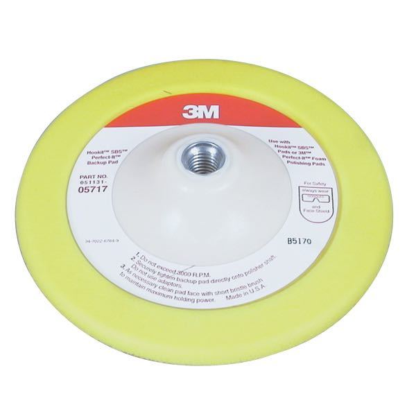 3M Hook-it bagplade på 175mm, set fra siden med slibepapir monteret